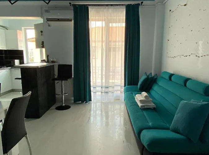 Santorini Summer Apartman Năvodari